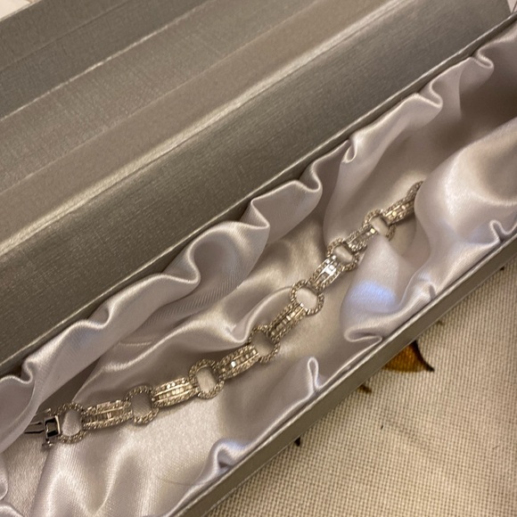 14 karat white gold ladies, tennis bracelet - Picture 5 of 5